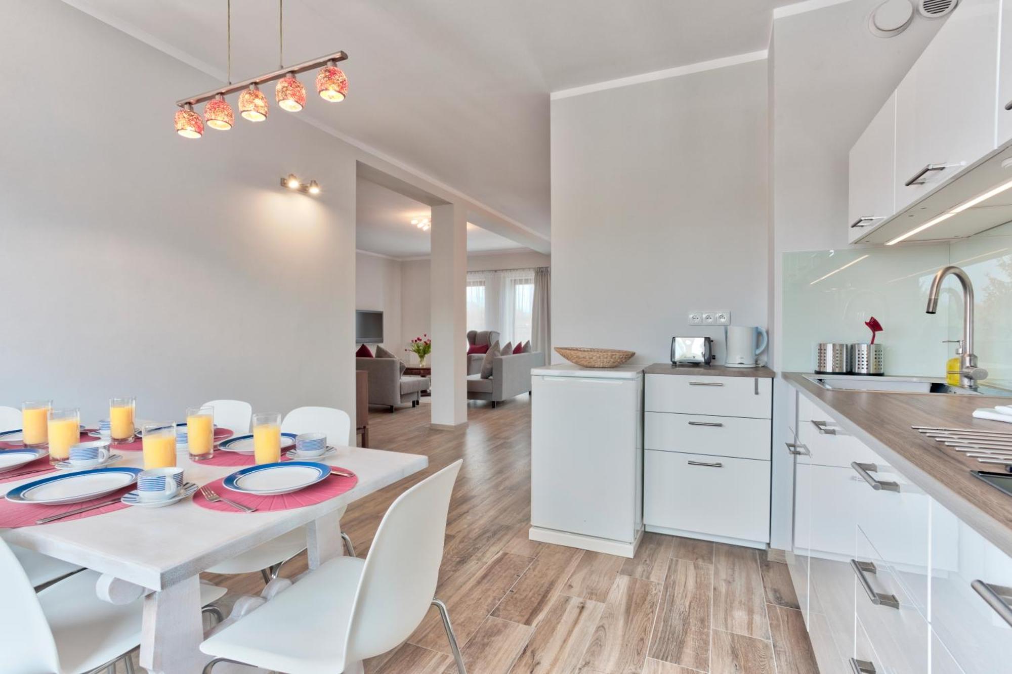 Family Apartment By Tyzenhauz Krakow Exterior photo